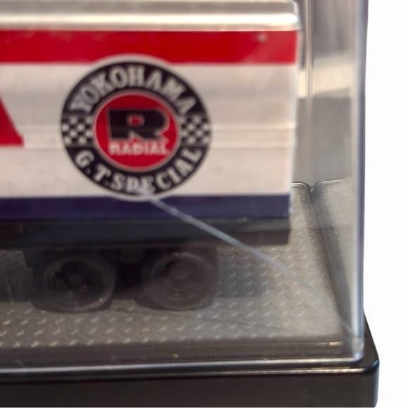 Yokohama ’57 Mack‎ Model N Diecast Truck S33 GT Special 1:33 Scale Collectible - Picture 9 of 10